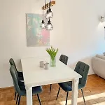 Helles 2 Mit Balkon Und Tiefgarage Apartamento *
