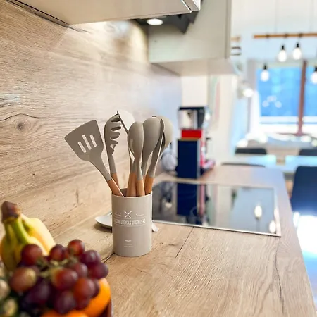 Helles 2 Mit Balkon Und Tiefgarage Apartamento *