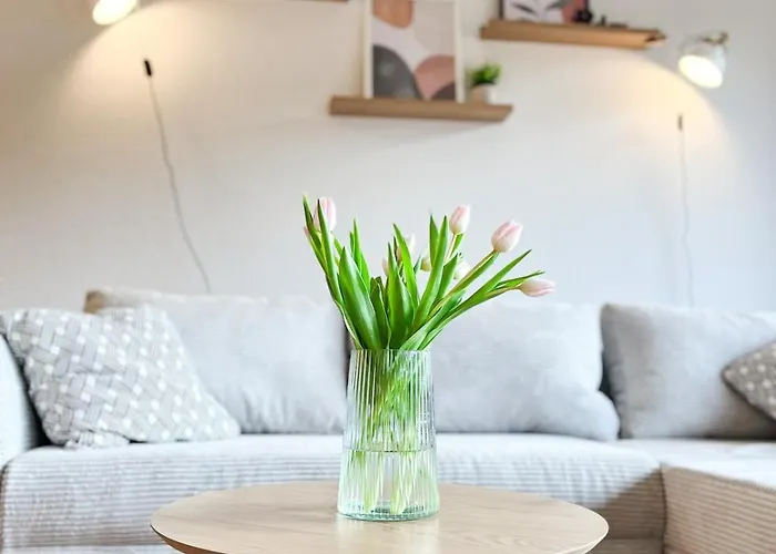 Helles 2 Mit Balkon Und Tiefgarage *